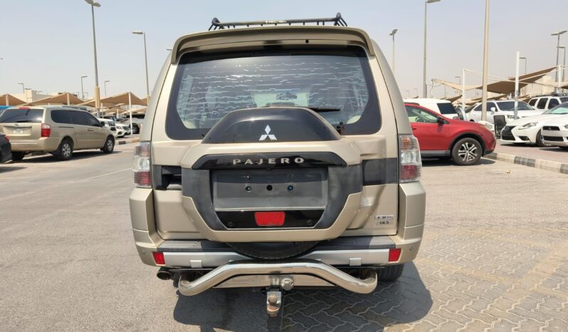 
								Mitsubishi Pajero 2017 full option full									