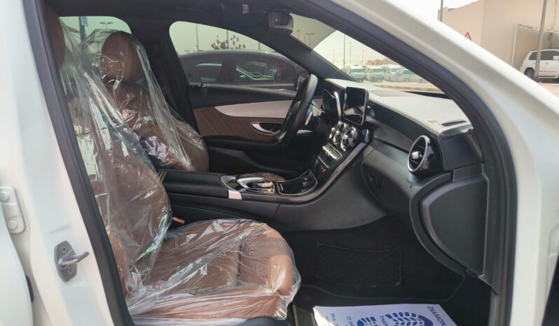 
								mercedes benz c200 2020 gcc full									