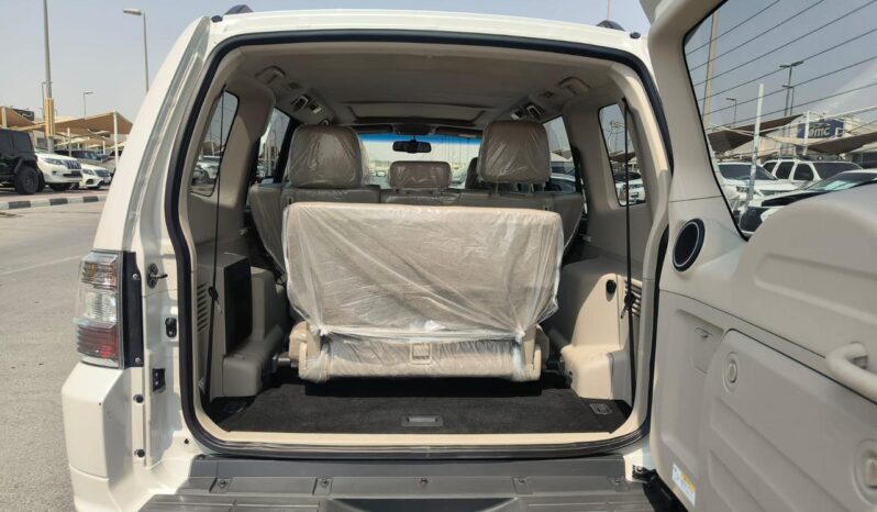 
								Mitsubishi pajero 2017 full option full									