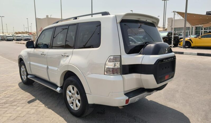 
								Mitsubishi pajero 2017 full option full									
