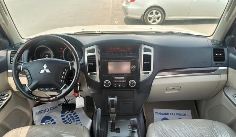 
								Mitsubishi pajero 2017 full option full									