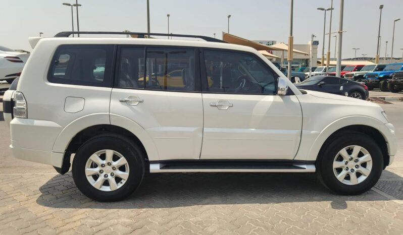 
								Mitsubishi pajero 2017 full option full									