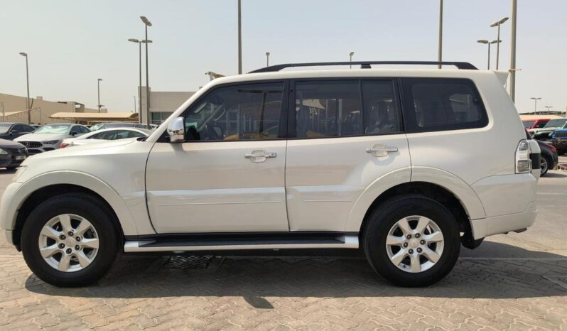 
								Mitsubishi pajero 2017 full option full									