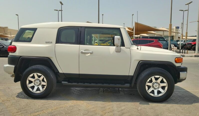 
								Toyota fj cruiser 2017 GCC full									