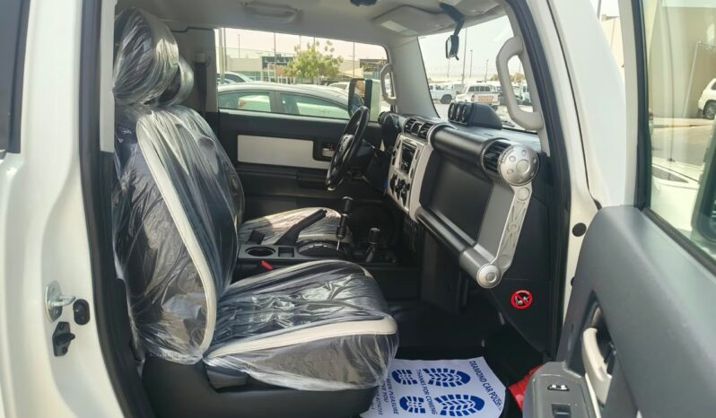 
								Toyota fj cruiser 2017 GCC full									