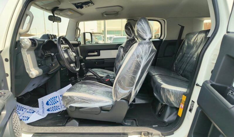 
								Toyota fj cruiser 2017 GCC full									