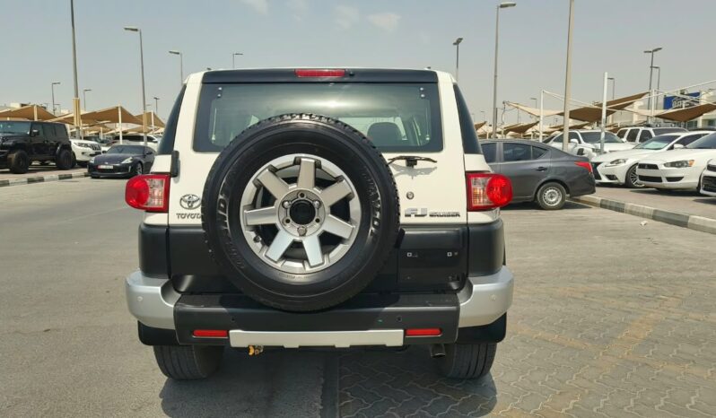 
								Toyota fj cruiser 2017 GCC full									