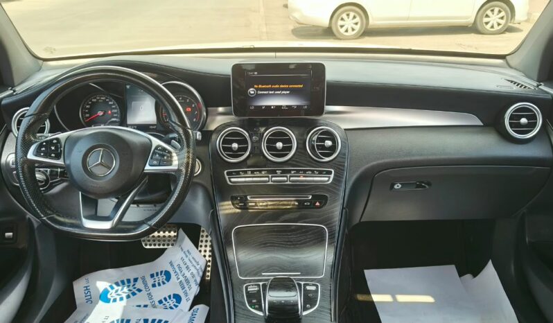 
								mercedes benz GLC250 gcc 2017 full									