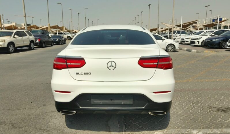 
								mercedes benz GLC250 gcc 2017 full									