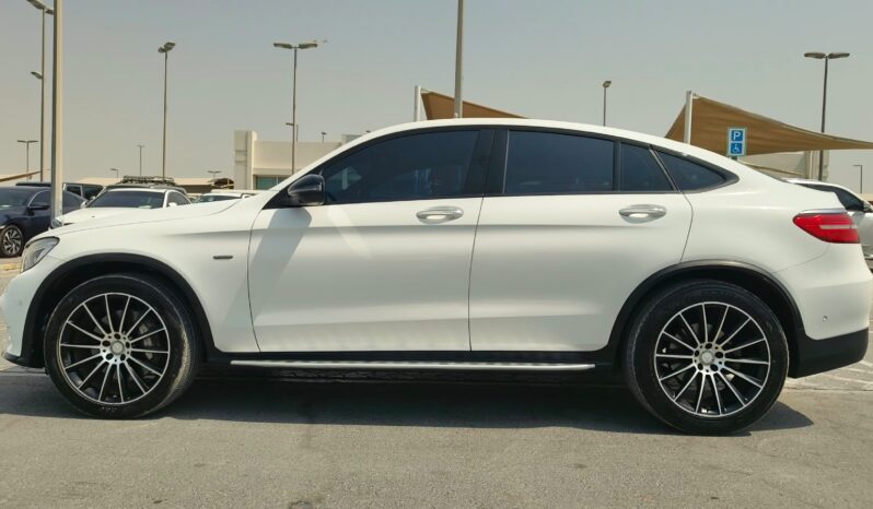 
								mercedes benz GLC250 gcc 2017 full									