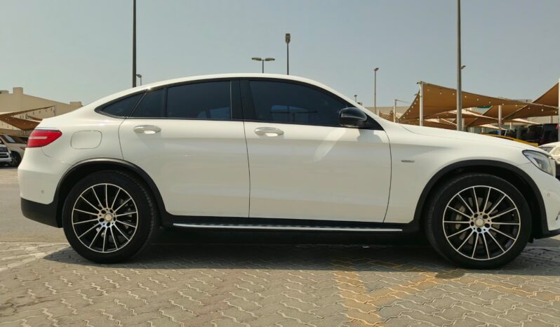 
								mercedes benz GLC250 gcc 2017 full									