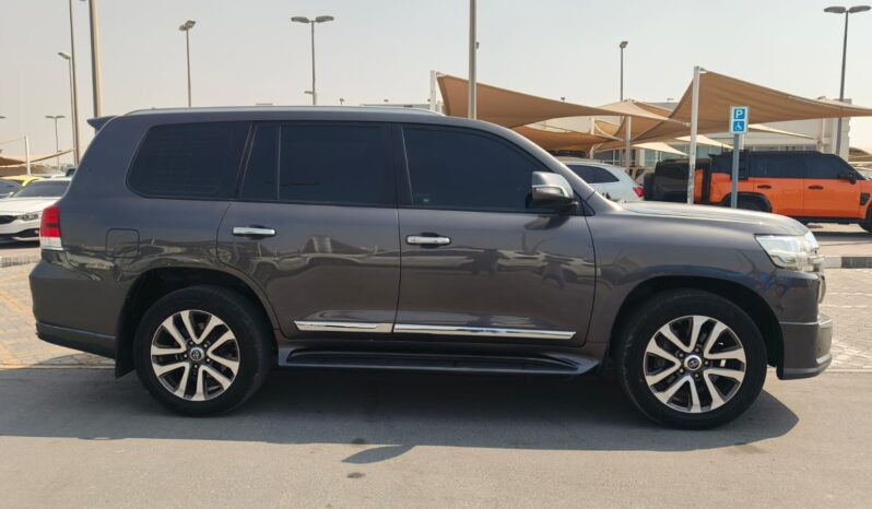 
								LAND CRUISER GXR 2017 full									