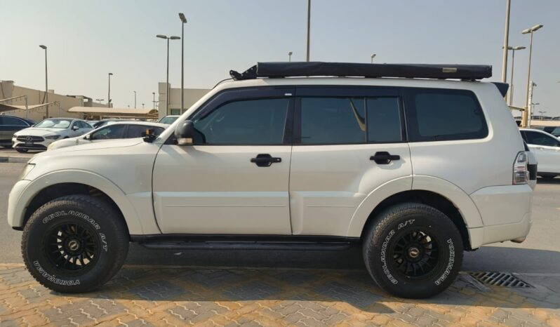 
								Mitsubishi Pajero 2017 full option full									