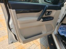 
										Mitsubishi Pajero 2017 full option full									