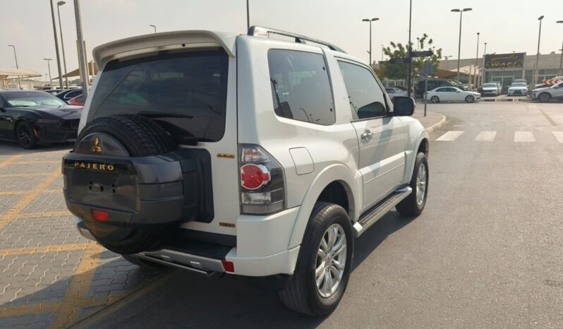 
								Mitsubishi Pajero 2018 full option full									