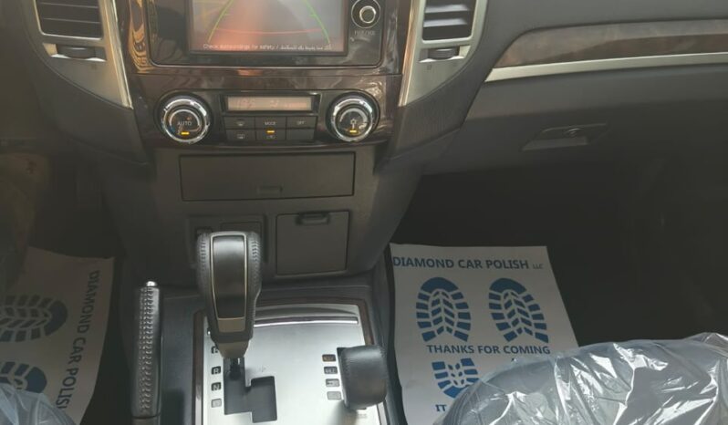 
								Mitsubishi Pajero 2018 full option full									