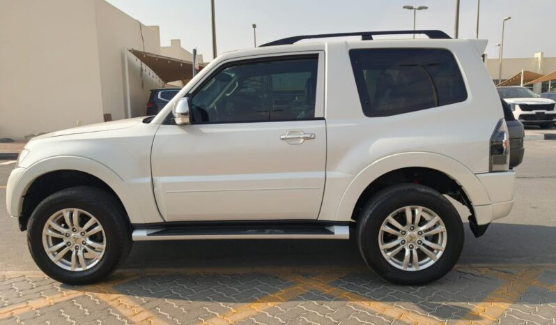 
								Mitsubishi Pajero 2018 full option full									
